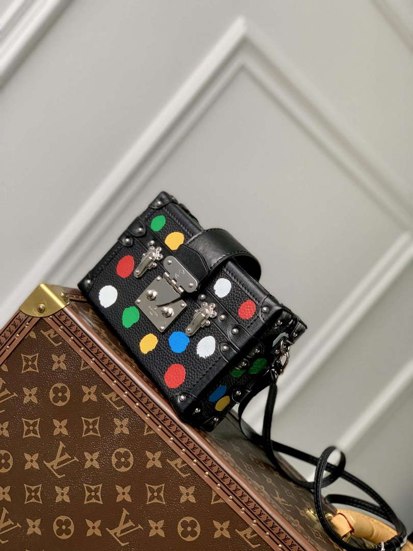LV M21621 Louis Vuitton LV x YK Petite Malle Bag - Default Title - View 3