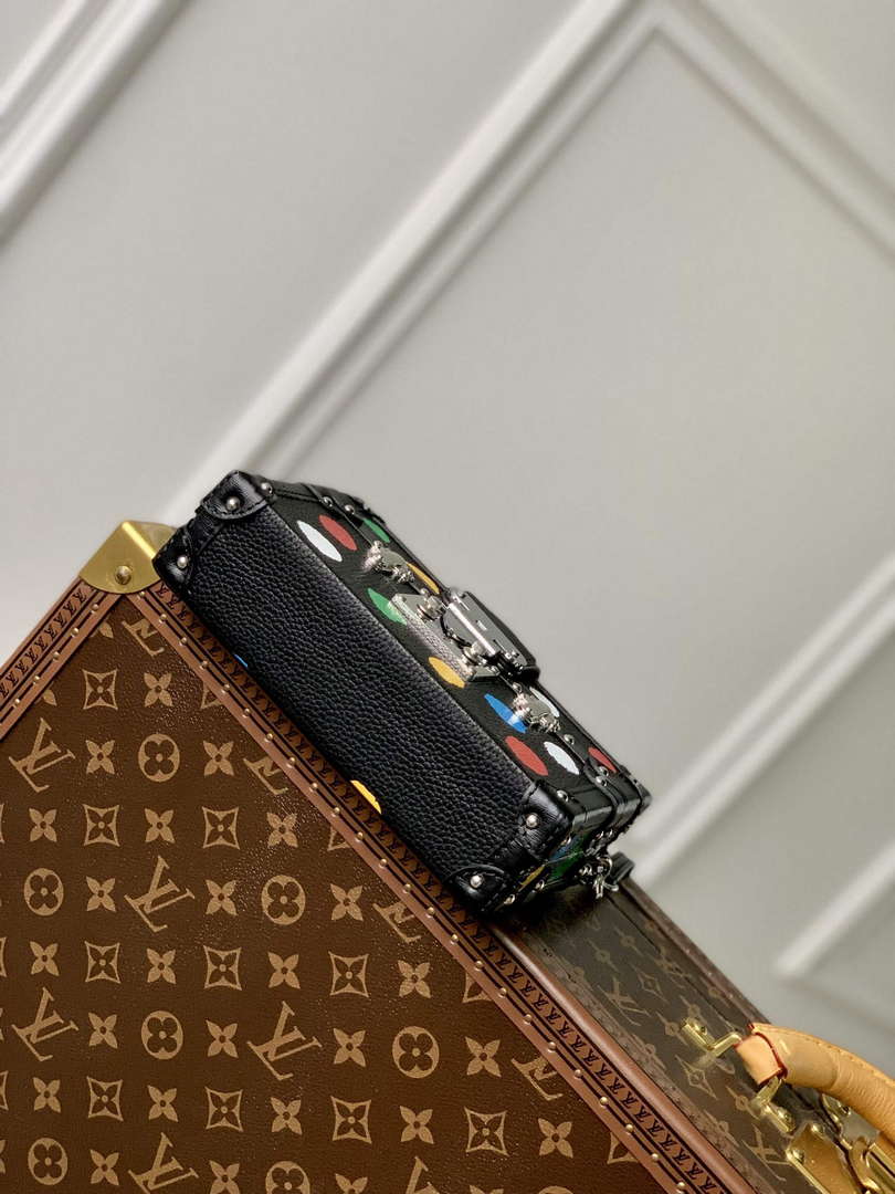 LV M21621 Louis Vuitton LV x YK Petite Malle Bag - Default Title - View 4