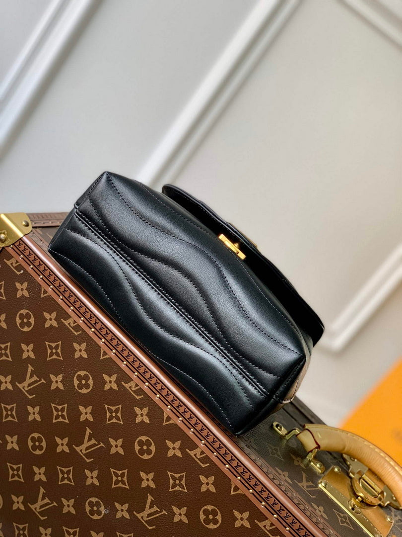 LV M21720 Louis Vuitton Hold Me Top-handle Bag Black - Default Title - View 4