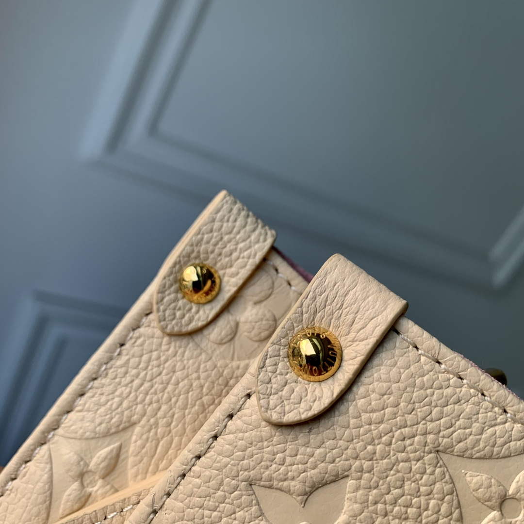 LV M21732 Louis Vuitton LV x YK OnTheGo PM Quartz