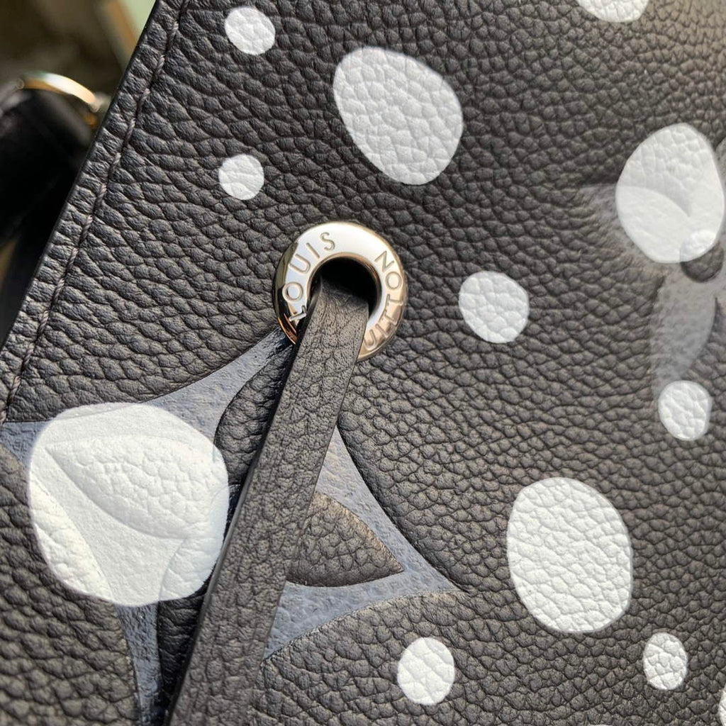 LV M21753 Louis Vuitton LV x YK N¨¦ono¨¦ MM Bag Black White