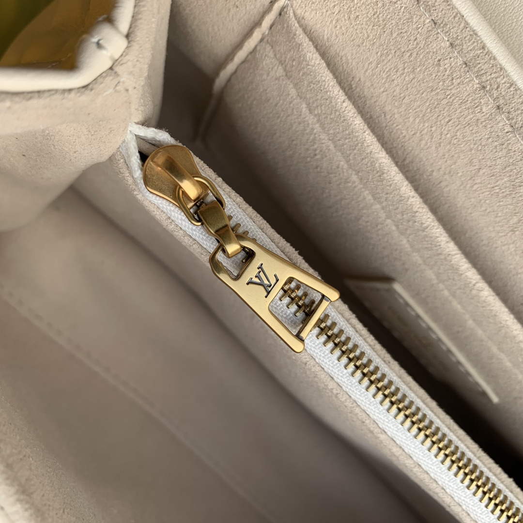 LV M21797 Louis Vuitton Hold Me Top-handle Bag Ivoire White - Default Title - View 9