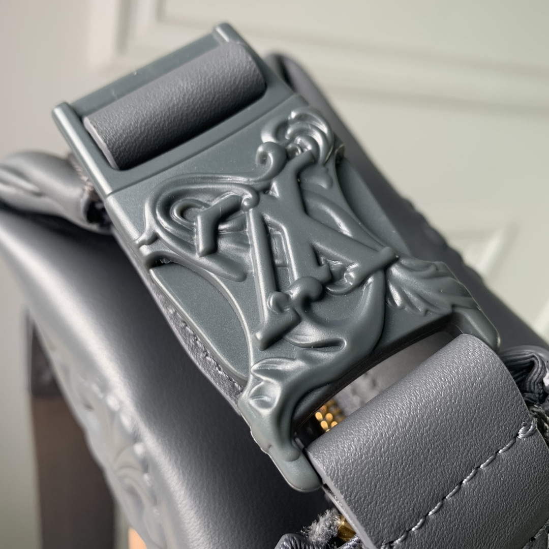 LV M21812 Louis Vuitton Cruiser Messenger Bag Dark Shadow Grey - Default Title - View 5