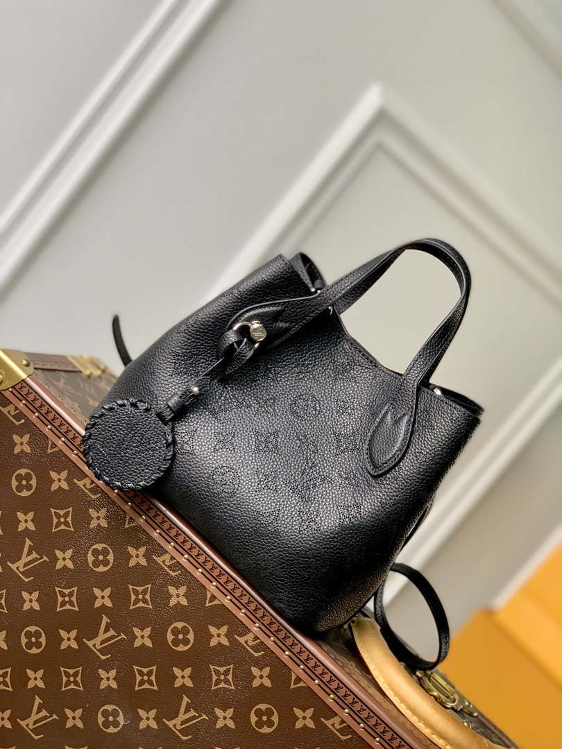 LV M21848 Louis Vuitton Blossom PM Mahina Tote Bag Black - Default Title - View 1