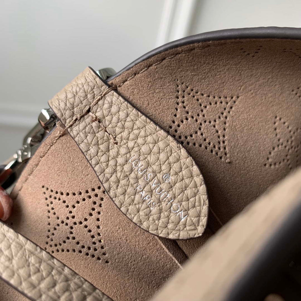 LV M21849 Louis Vuitton Blossom PM Mahina Tote Bag Galet