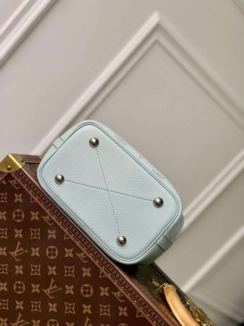 LV M21849 Louis Vuitton Blossom PM Tote Bag Mahina leather Sky blue