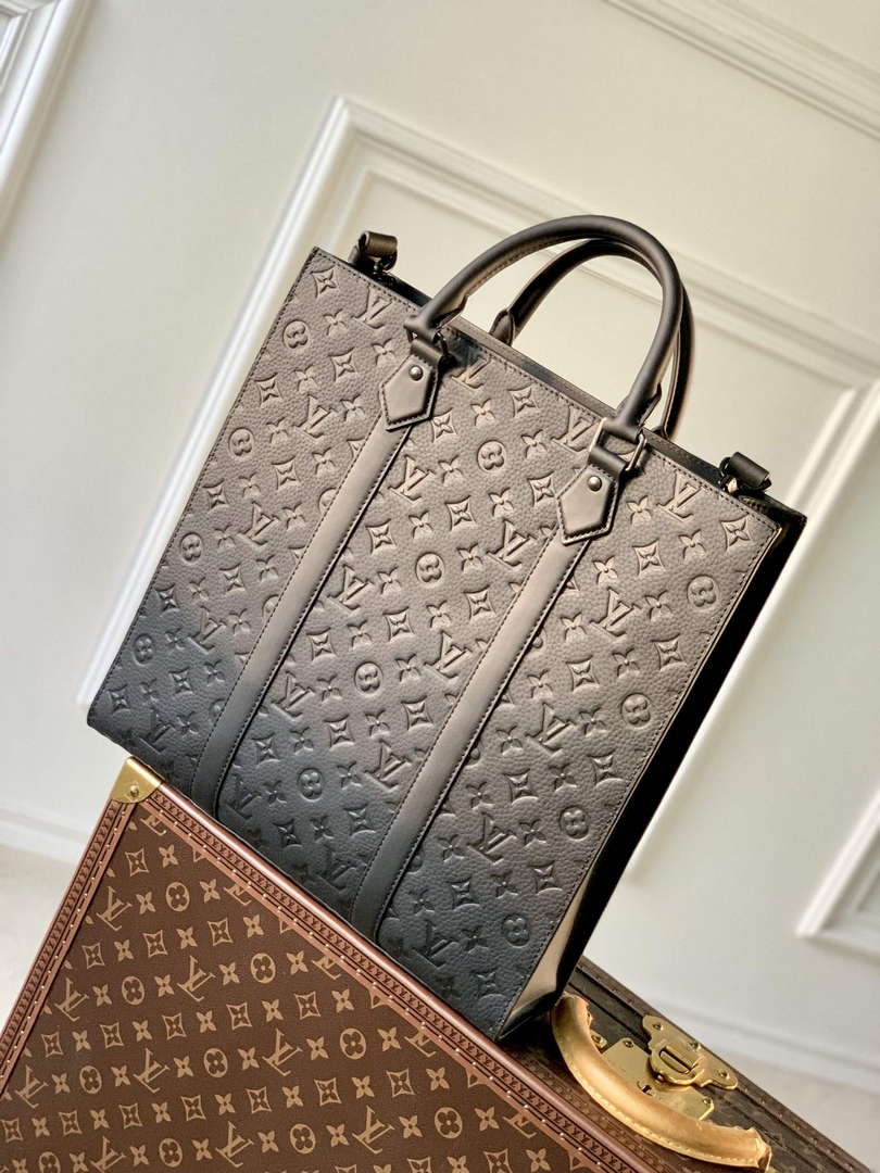 LV M21866 Louis Vuitton Sac Plat NV Bag Black - Default Title - View 3