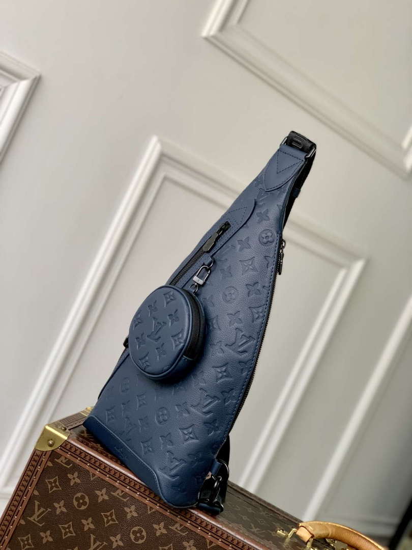 LV M21890 Louis Vuitton Duo Slingbag Calf Leather Blue