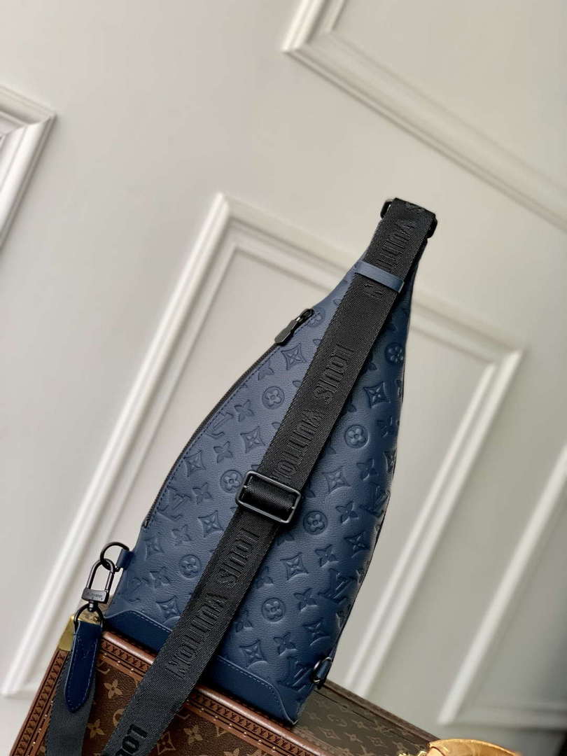 LV M21890 Louis Vuitton Duo Slingbag Calf Leather Blue
