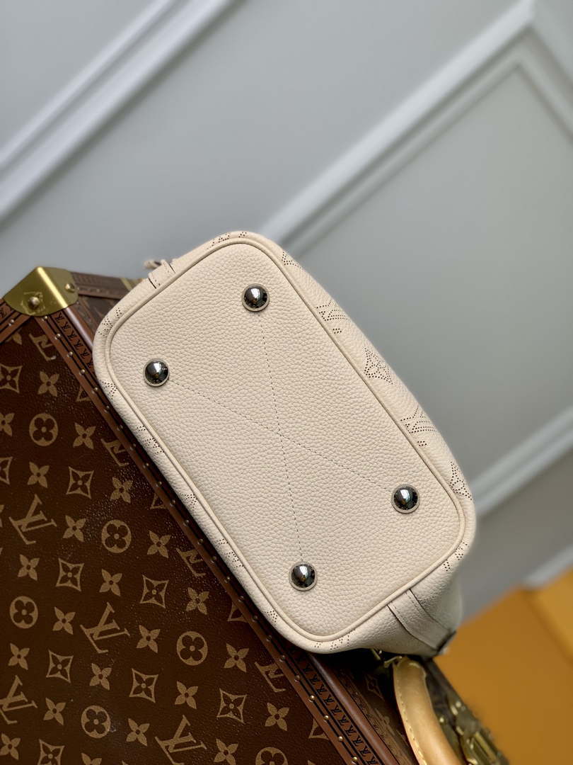 LV M21909 Louis Vuitton Blossom PM Mahina Tote Bag Beige - Default Title - View 4