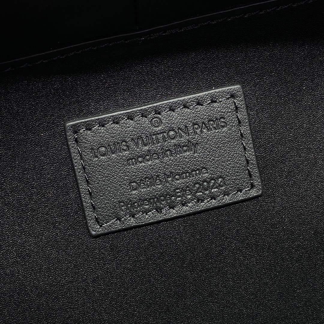 LV M21935 Louis Vuitton Future Trunk Bag Black - Default Title - View 8