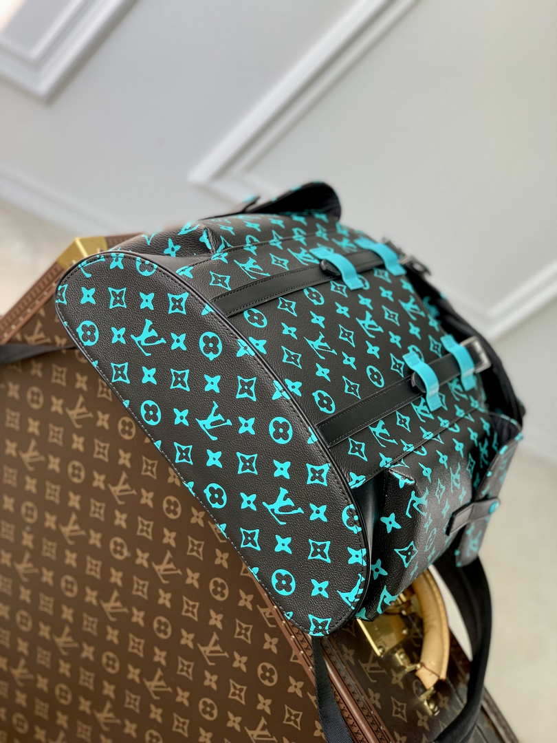 LV M21936 Louis Vuitton LV x YK  Christopher MM Backpack Monogram Black and Blue