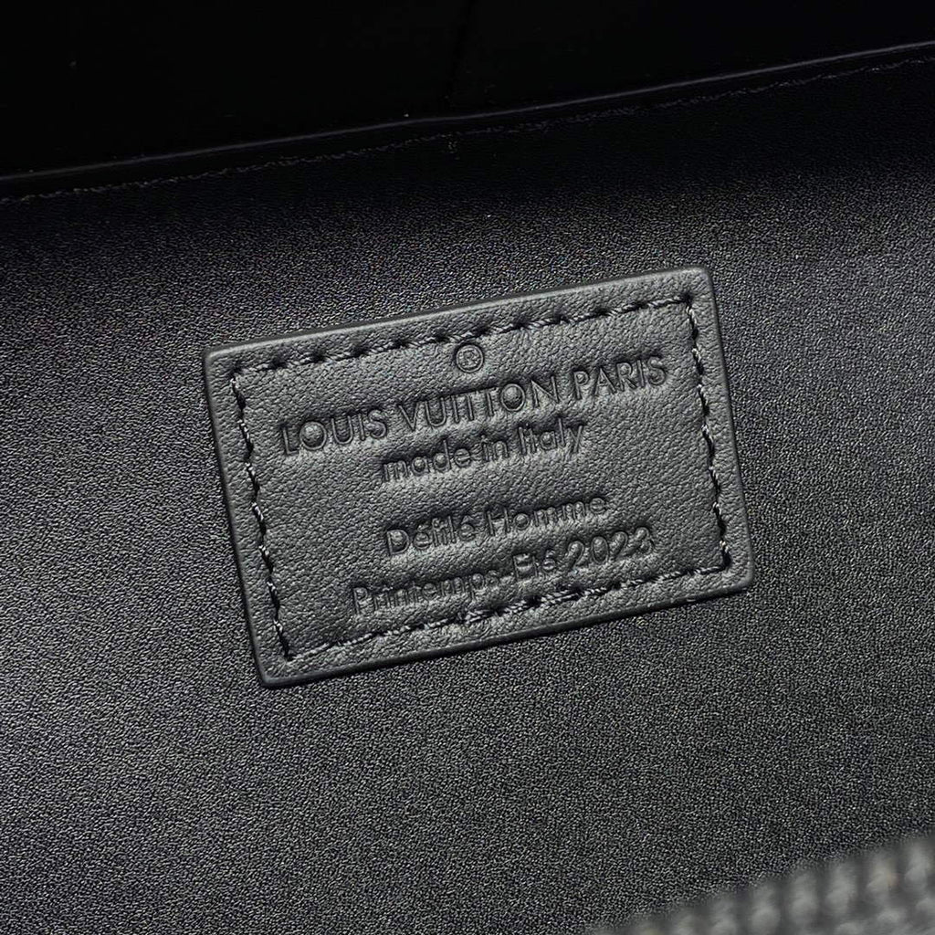 LV M21950 Louis Vuitton Future Trunk Bag White