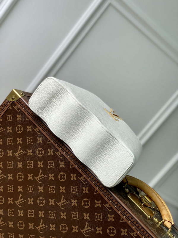LV M22121 Louis Vuitton Capucines BB Handbag Snow White - Default Title - View 4