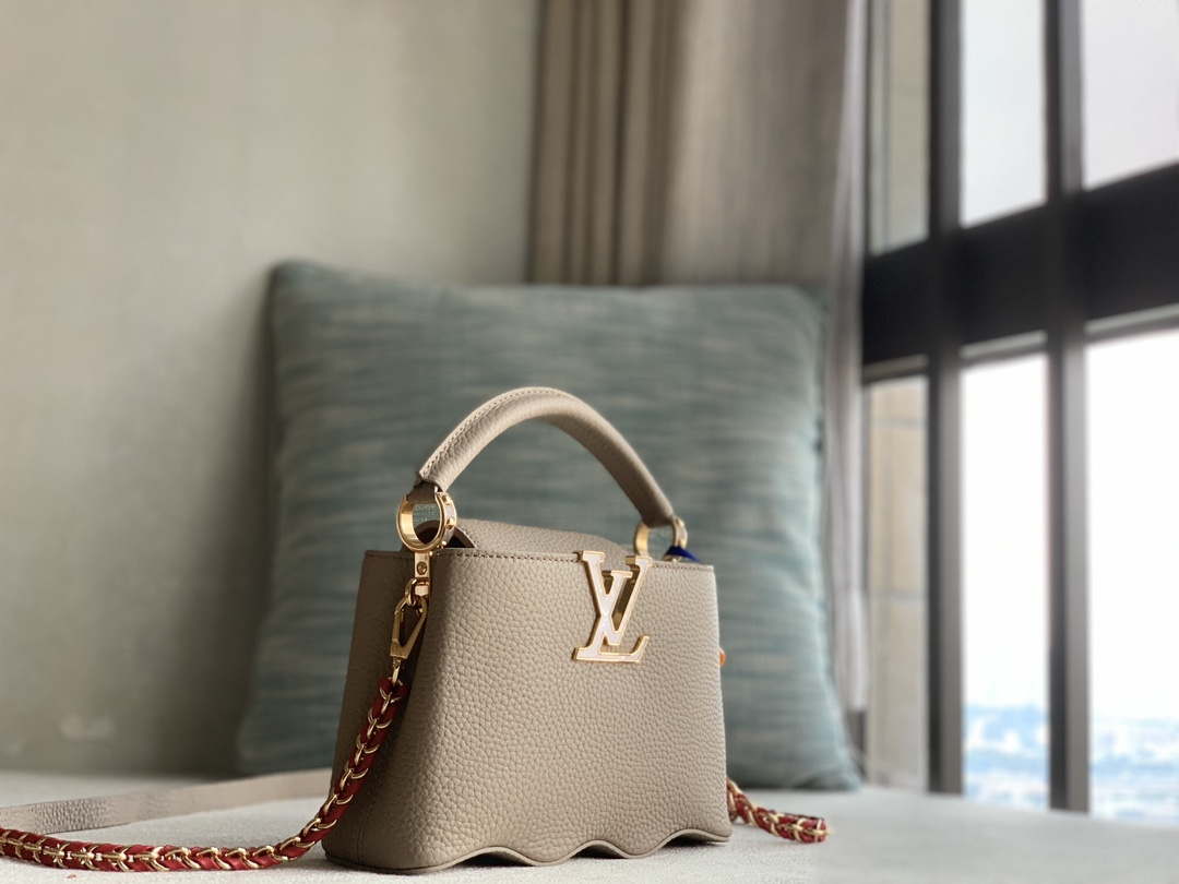 LV M22121 Louis Vuitton Capucines Mini Handbag Gray - Default Title - View 2