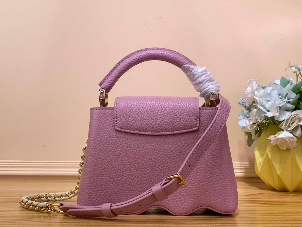 LV M22122 Louis Vuitton Capucines Mini Handbag Pink