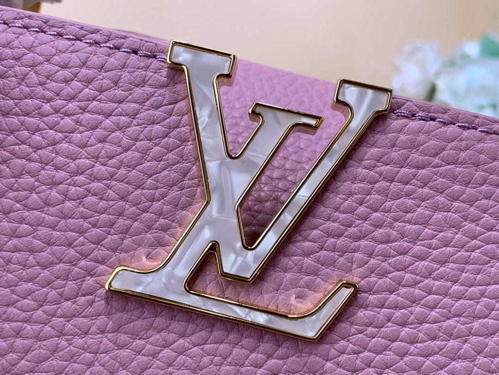 LV M22122 Louis Vuitton Capucines Mini Handbag Pink