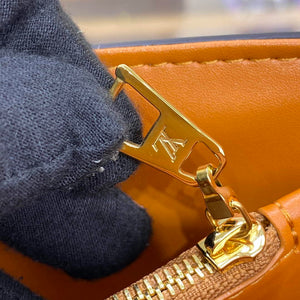 LV M22236 Louis Vuitton Twist MM Handbag Quartz - Default Title - View 7