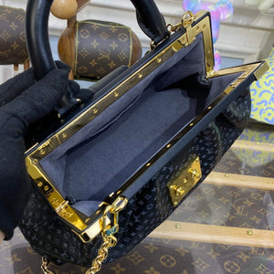 LV M22326 Louis Vuitton Monogram Clutch Black - Default Title - View 9