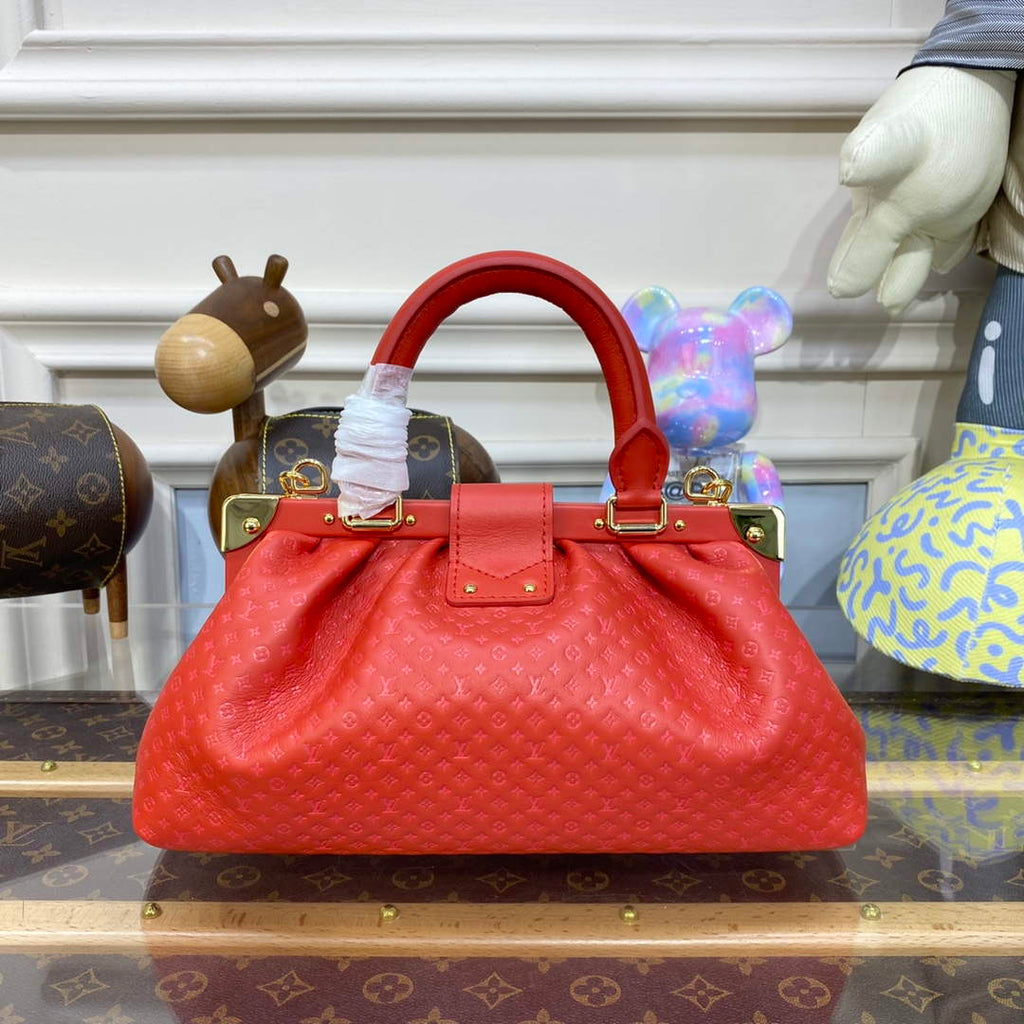 LV M22327 Louis Vuitton Monogram Clutch Red