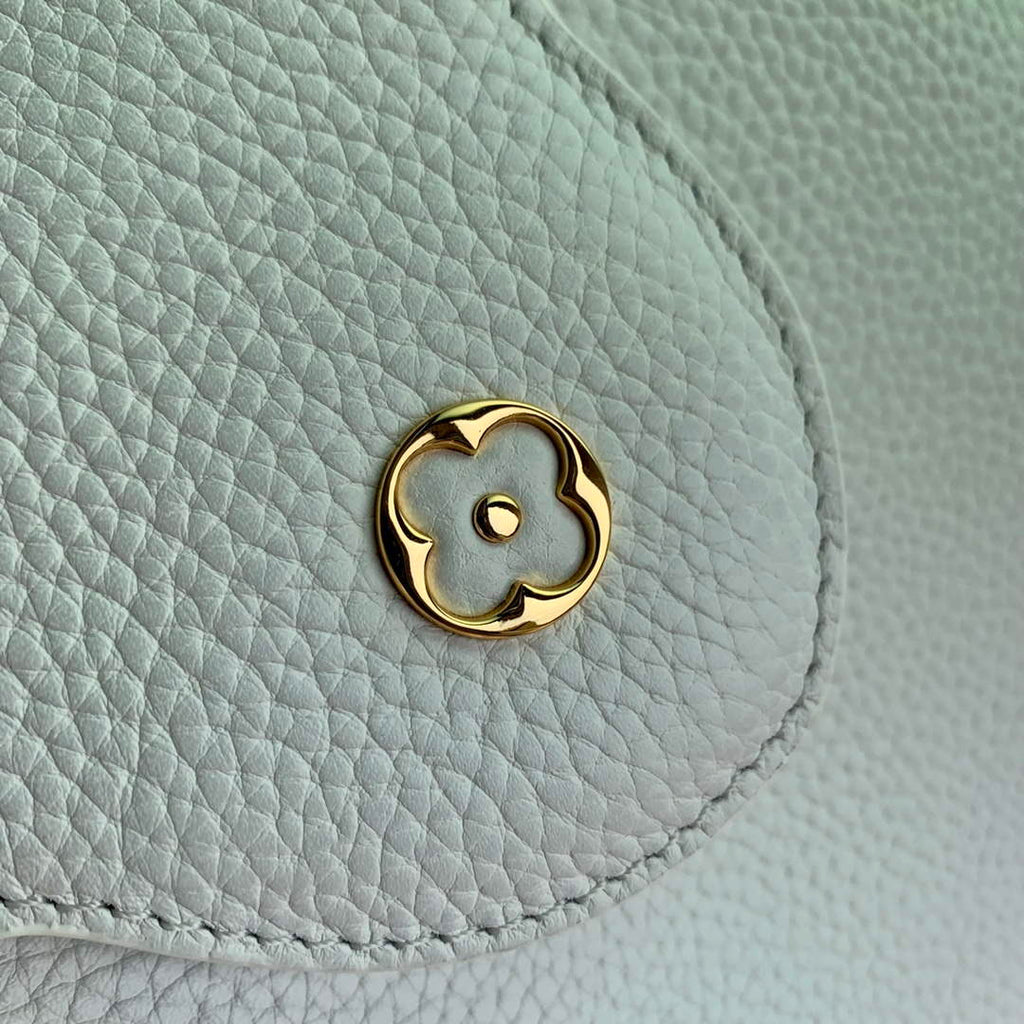 LV M22375 Louis Vuitton Capucines MM Handbag White