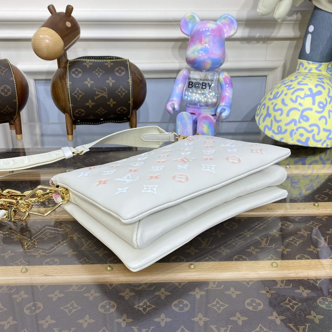 LV M22398 Louis Vuitton Coussin PM Handbag Cr¨¨me Beige
