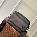 LV M22482 Louis Vuitton Fastline Messenger Black - Default Title - View 1