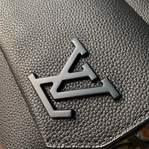 LV M22482 Louis Vuitton Fastline Messenger Black - Default Title - View 4