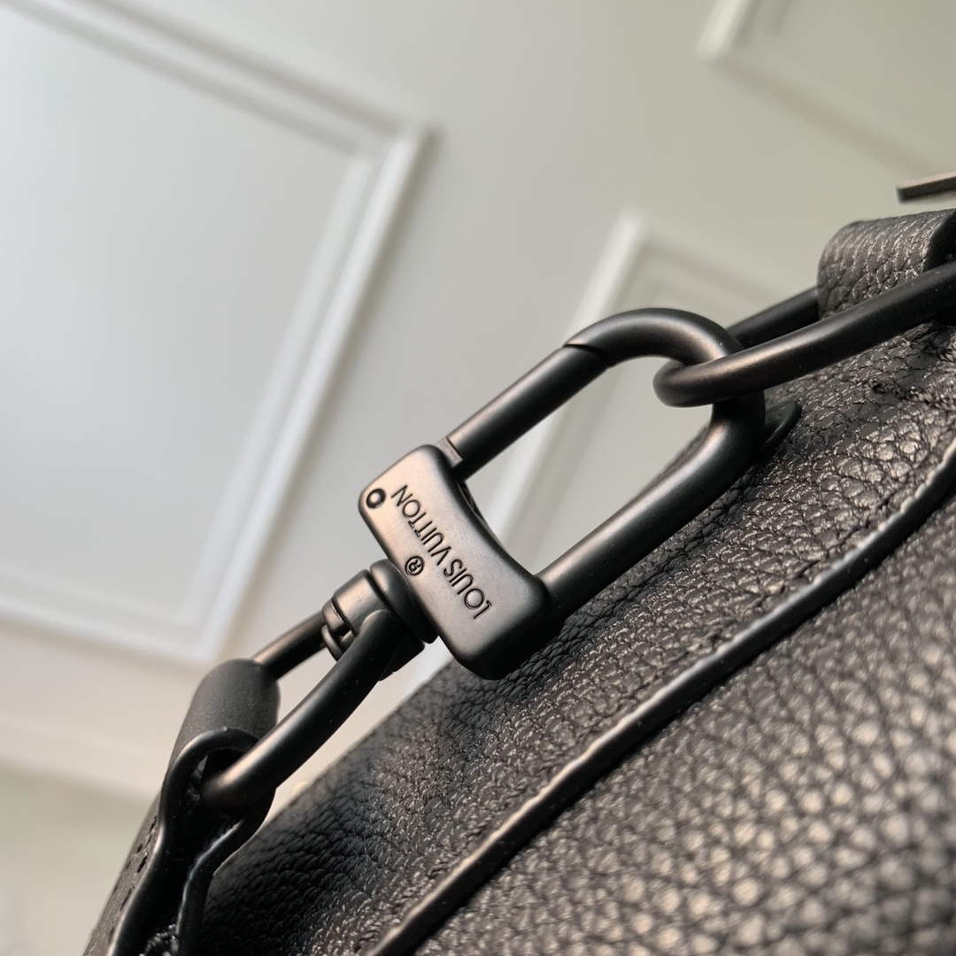 LV M22482 Louis Vuitton Fastline Messenger Black - Default Title - View 7