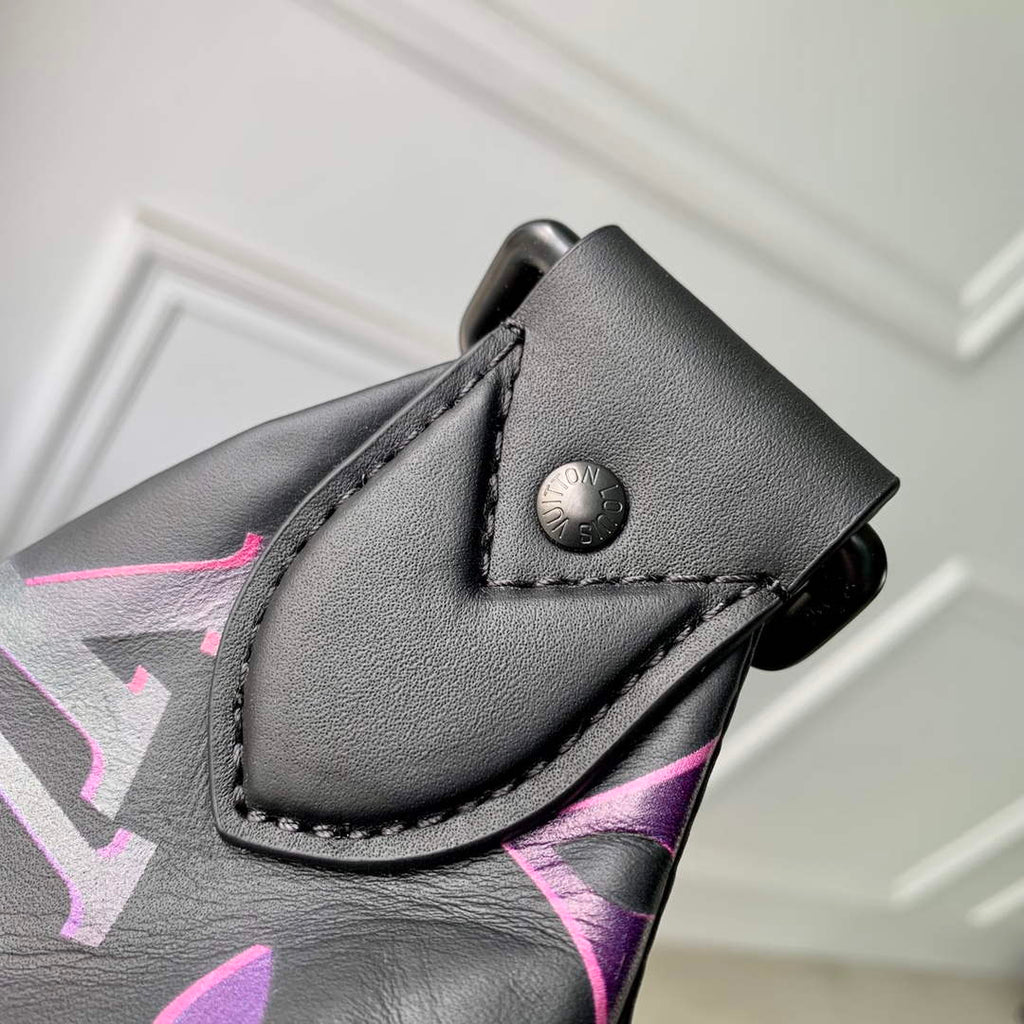 LV M22494 Louis Vuitton Comet Bumbag Black Borealis