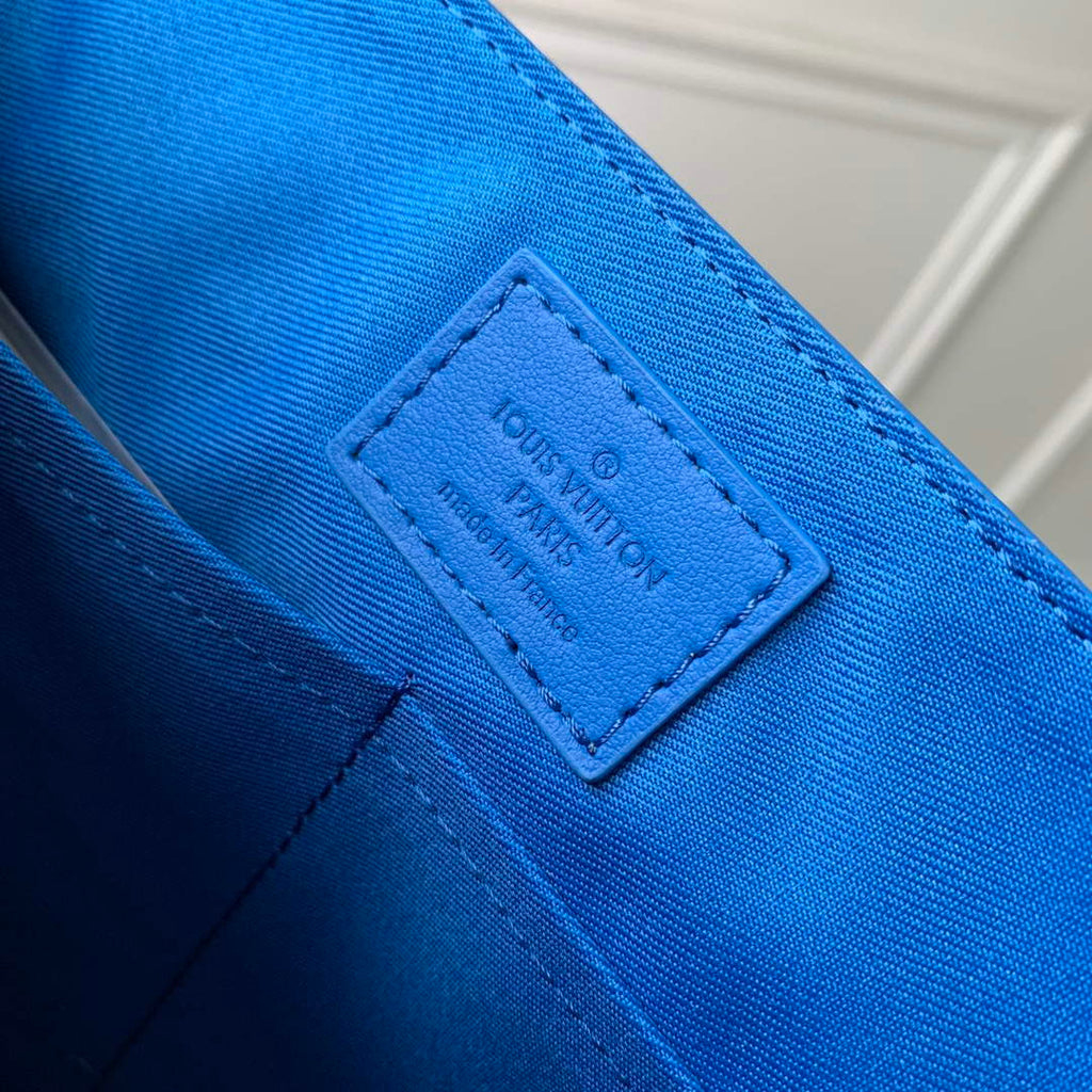 LV M22505 Louis Vuitton Takeoff Messenger Bag Blue