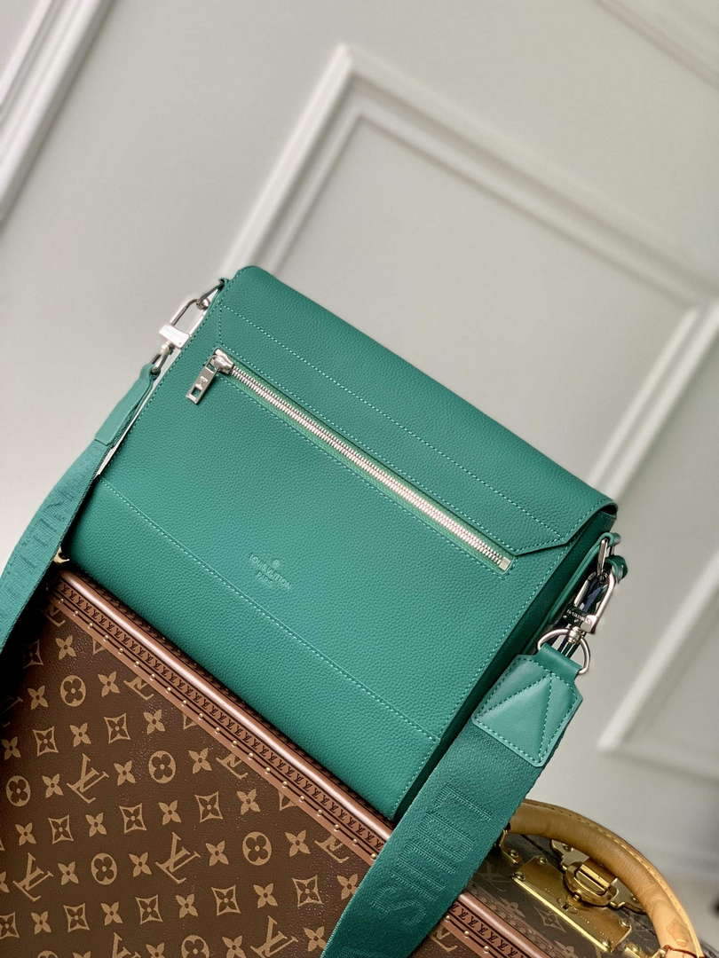 LV M22505 Louis Vuitton Takeoff Messenger Bag Green - Default Title - View 3