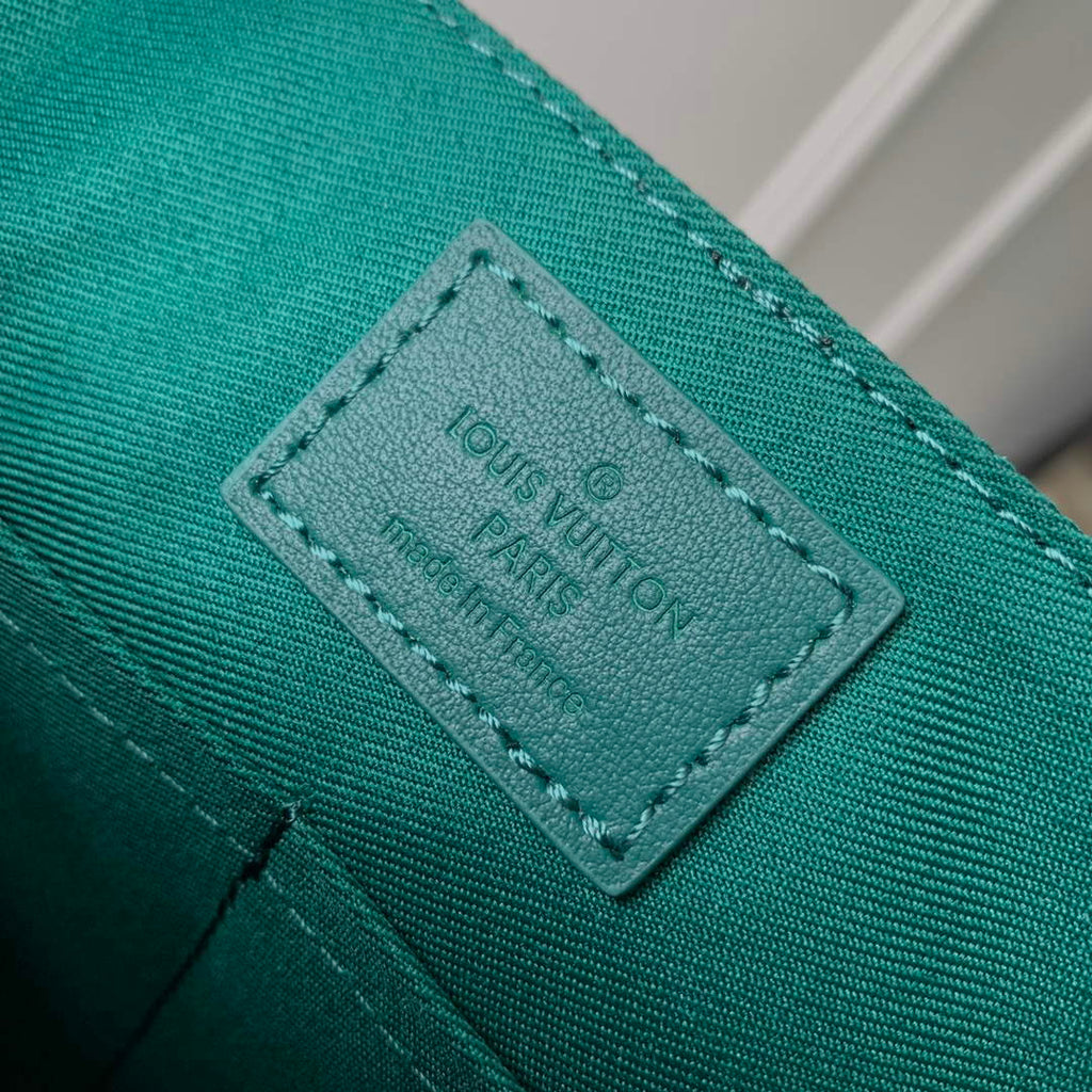 LV M22505 Louis Vuitton Takeoff Messenger Bag Green