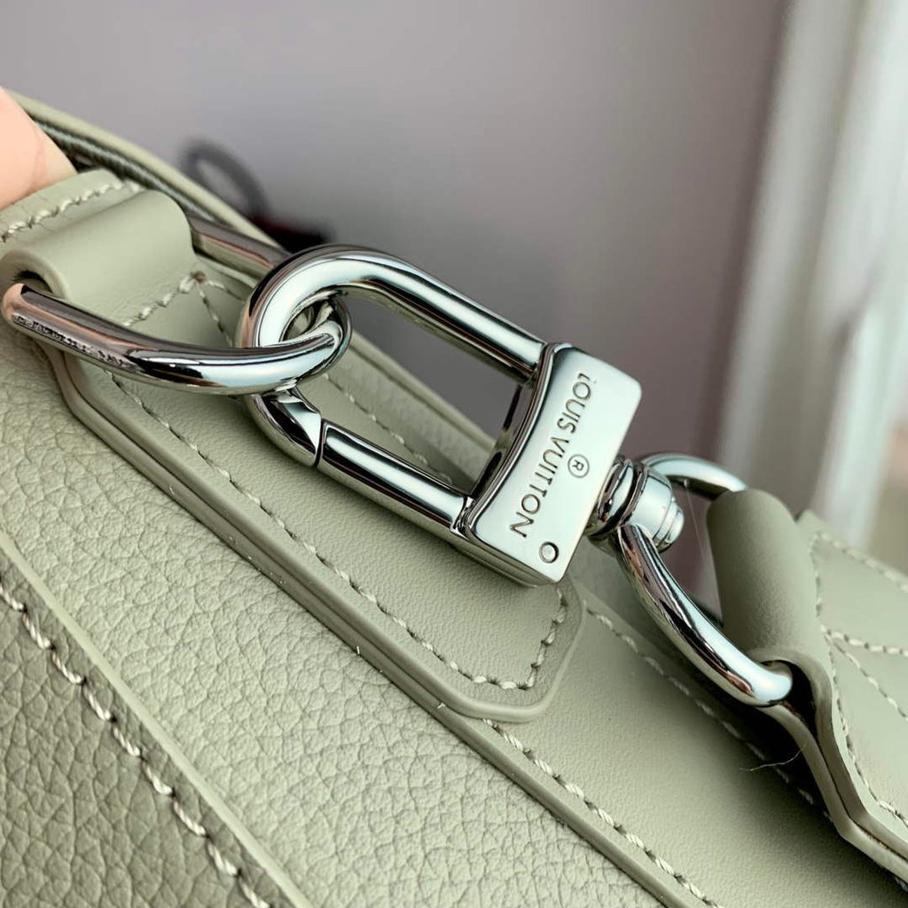 LV M22505 Louis Vuitton Takeoff Messenger Bag Sage