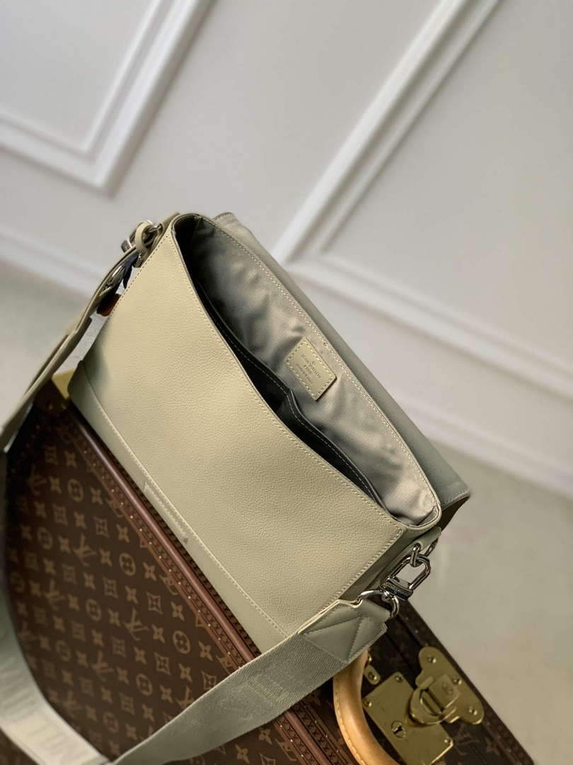 LV M22505 Louis Vuitton Takeoff Messenger Bag Sage - Default Title - View 7