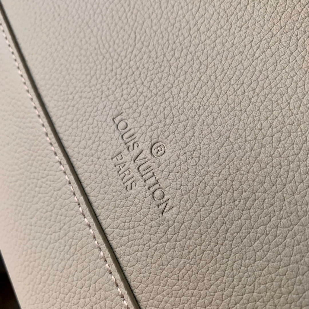 LV M22505 Louis Vuitton Takeoff Messenger Bag Sage