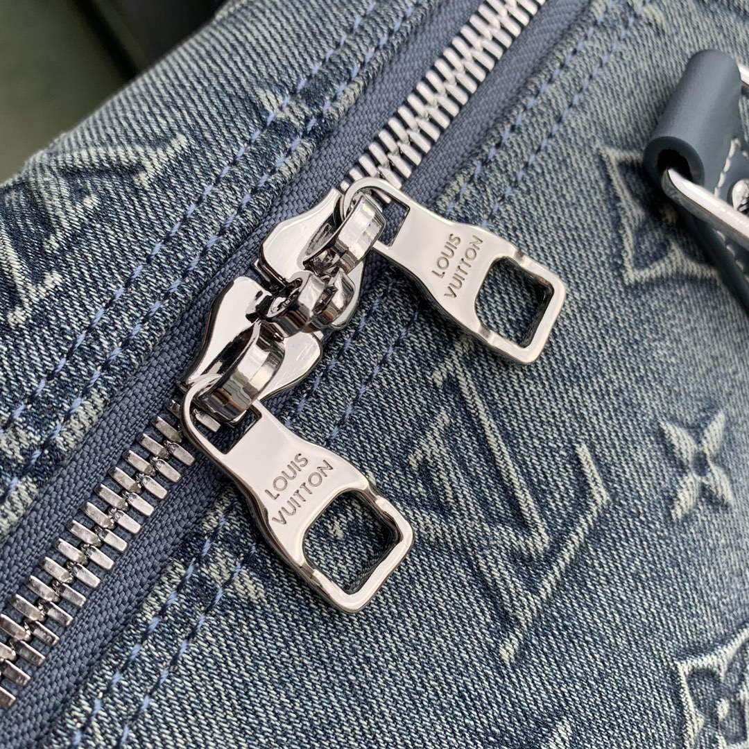 LV M22532 Louis Vuitton Keepall Bandouliere 50 Bag