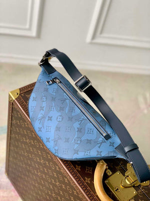 LV M22576 Louis Vuitton Discovery Bumbag Abyss Blue - Default Title - View 2