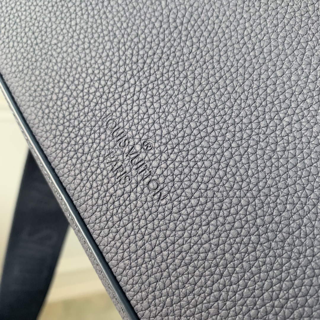 LV M22611 Louis Vuitton Fastline Messenger Navy Blue - Default Title - View 6