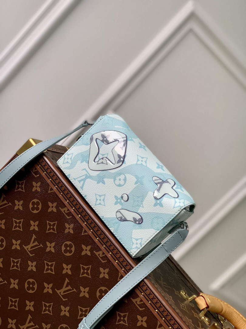 LV M22637 Louis Vuitton Steamer Wearable Wallet Crystal Blue