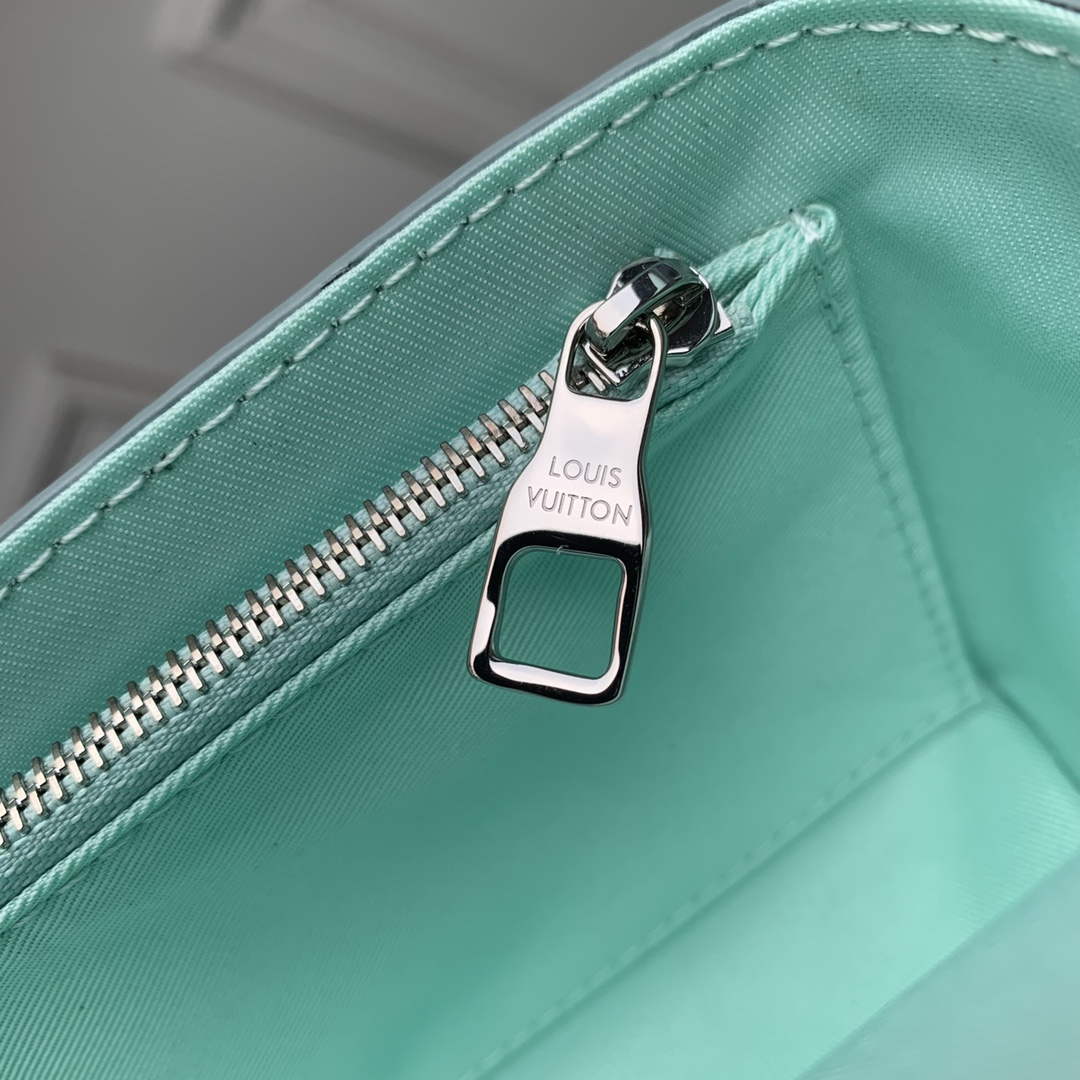 LV M22637 Louis Vuitton Steamer Wearable Wallet Crystal Blue - Default Title - View 9