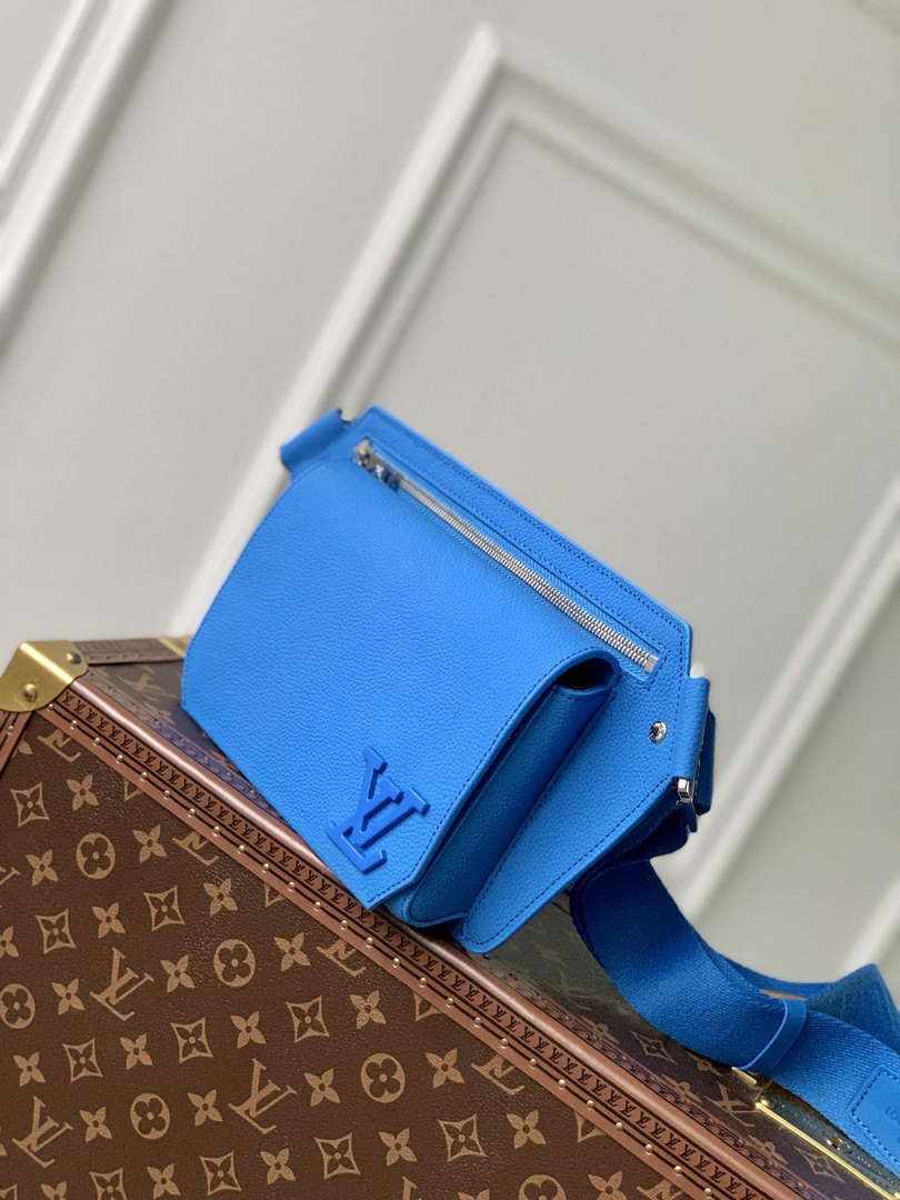 LV M22665 Louis Vuitton Takeoff Slingbag Bright Blue - Default Title - View 3