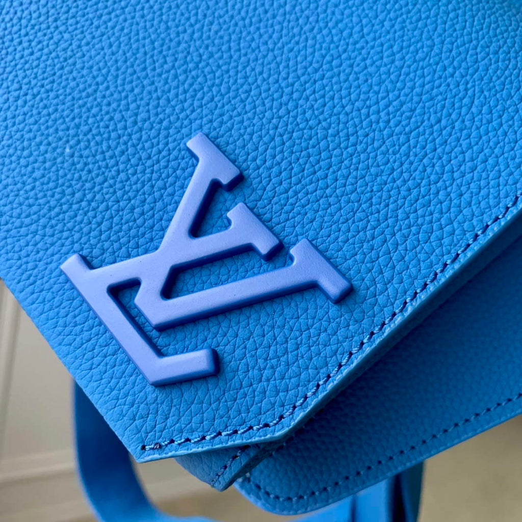 LV M22665 Louis Vuitton Takeoff Slingbag Bright Blue
