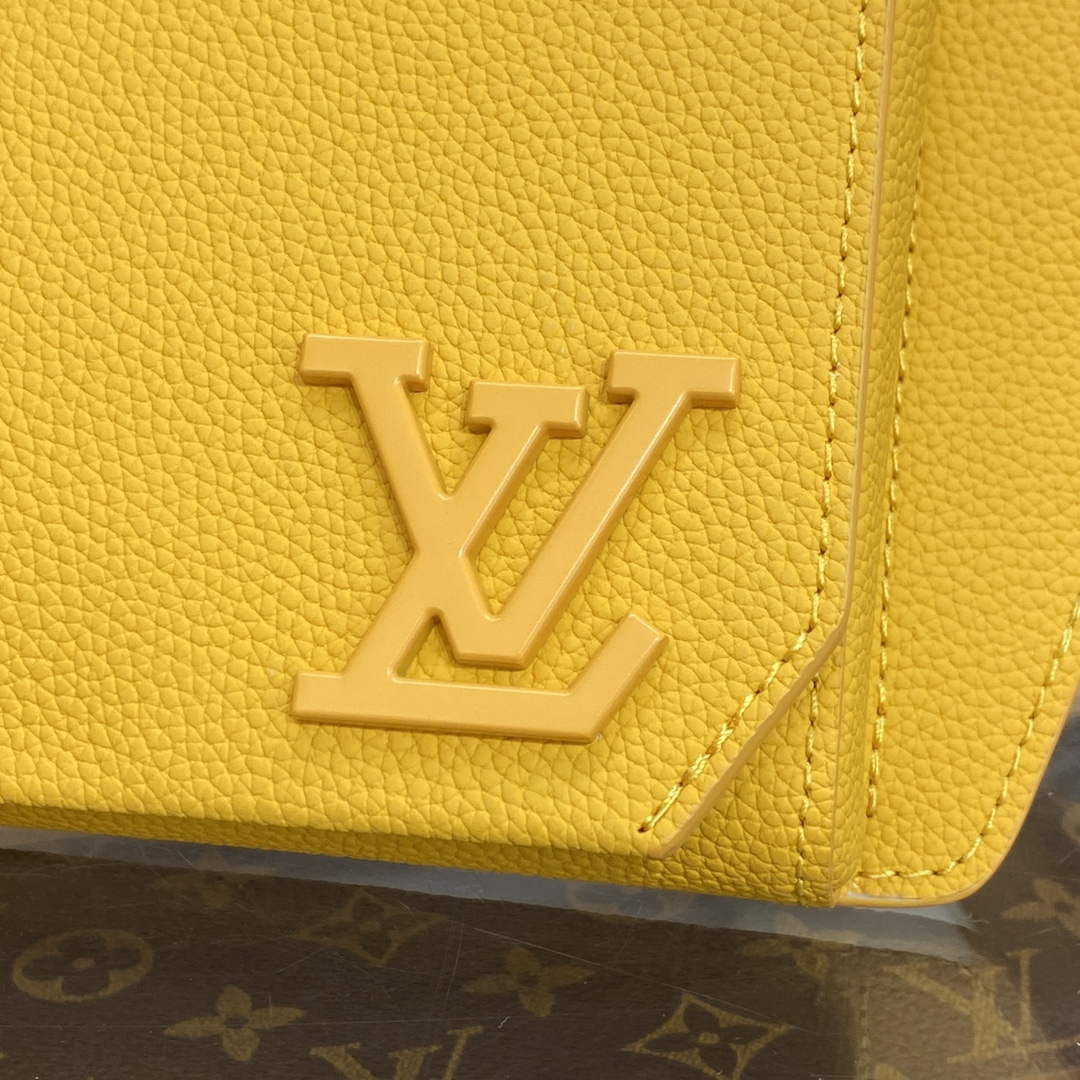 LV M22665 Louis Vuitton Takeoff Slingbag Yellow - Default Title - View 5