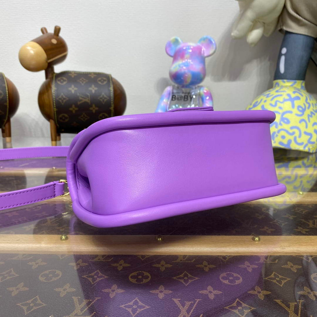 LV M22721 Louis Vuitton Hide and Seek Bag Lilas Provence Lilac