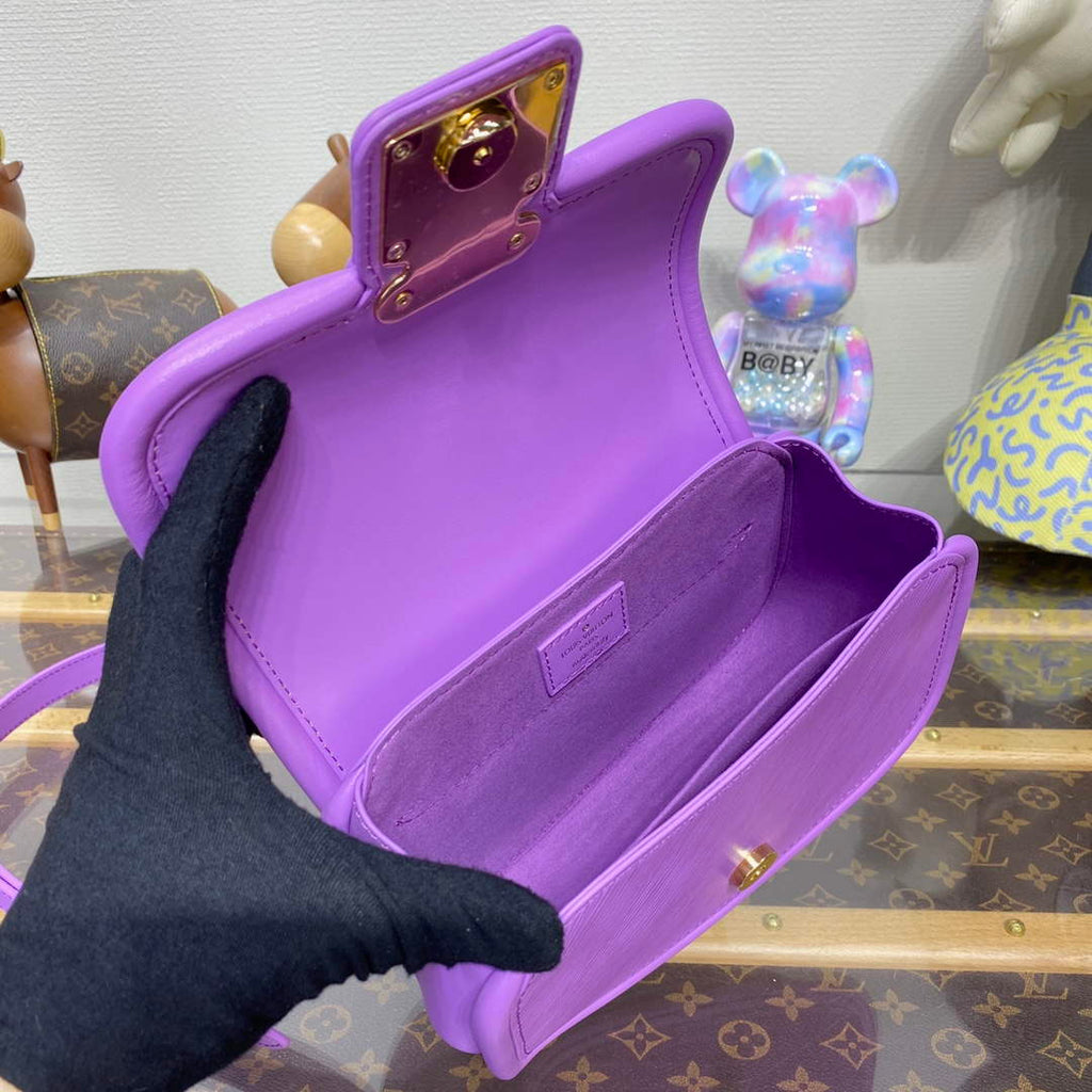 LV M22721 Louis Vuitton Hide and Seek Bag Lilas Provence Lilac