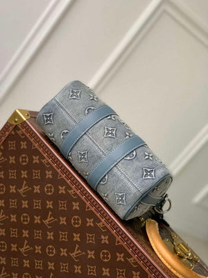 LV M22762 Louis Vuitton Keepall Bandouliere 25 Bag - Default Title - View 4