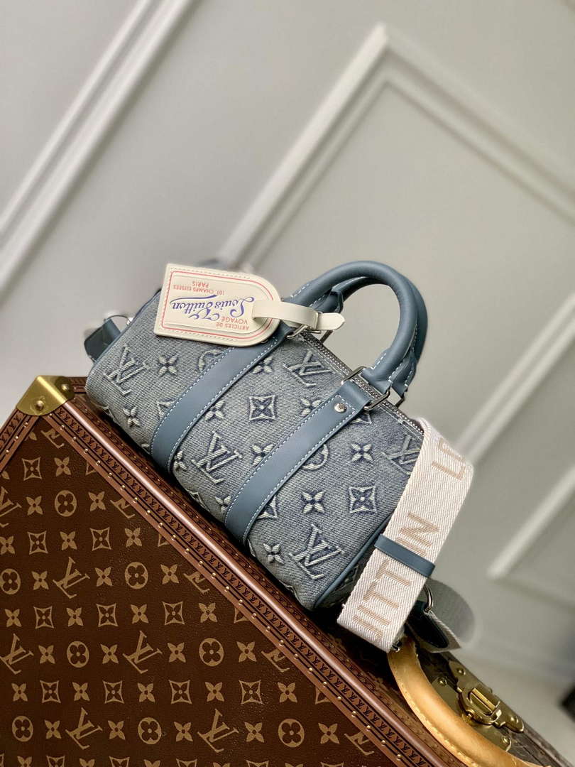 LV M22762 Louis Vuitton Keepall Bandouliere 25 Bag