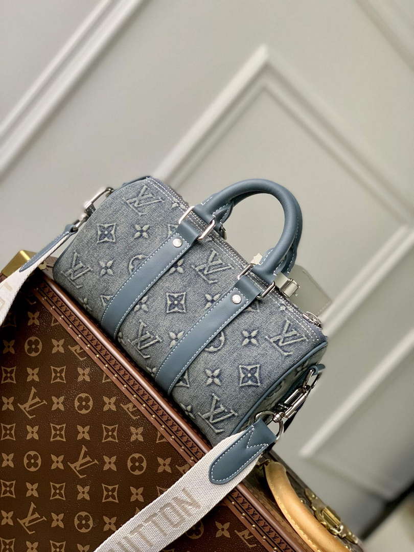 LV M22762 Louis Vuitton Keepall Bandouliere 25 Bag
