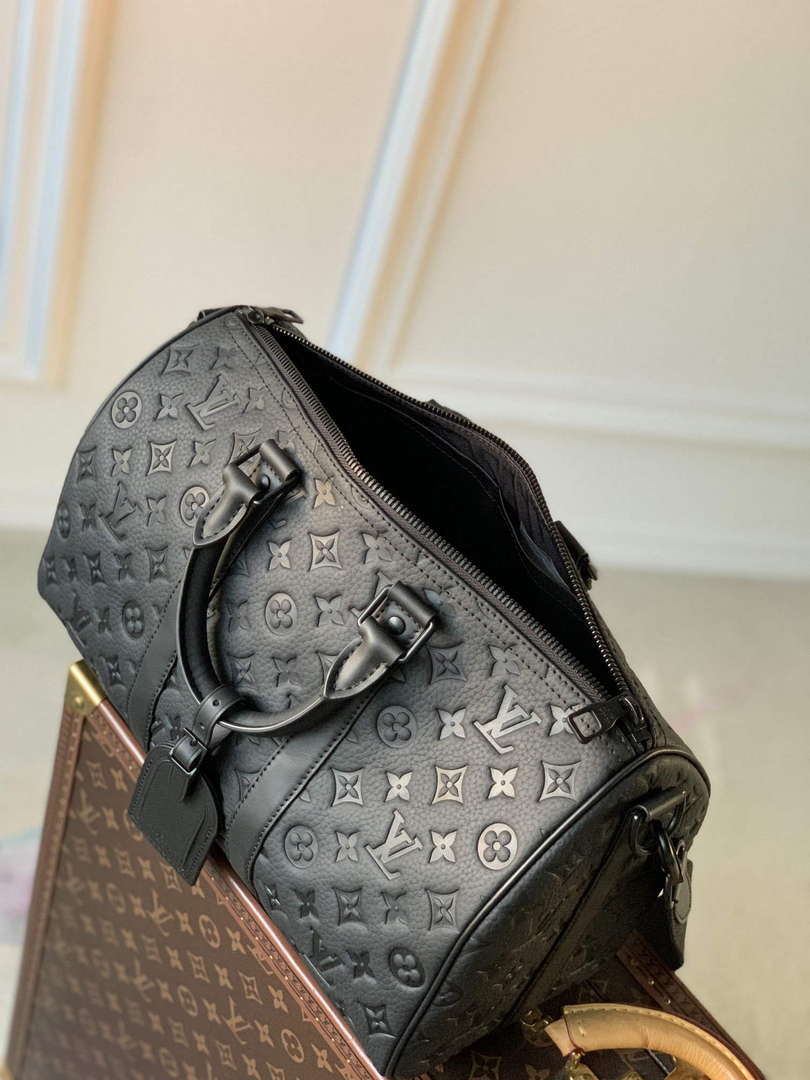 LV M22765 Louis Vuitton Keepall Bandouliere 35 Bag Black